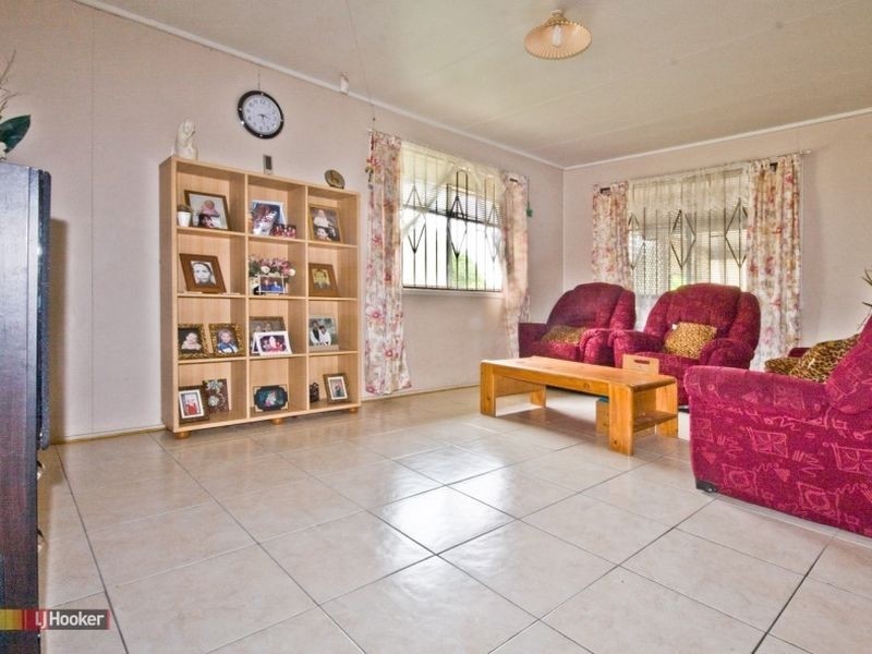 4 Southampton Road, Carole Park QLD 4300
