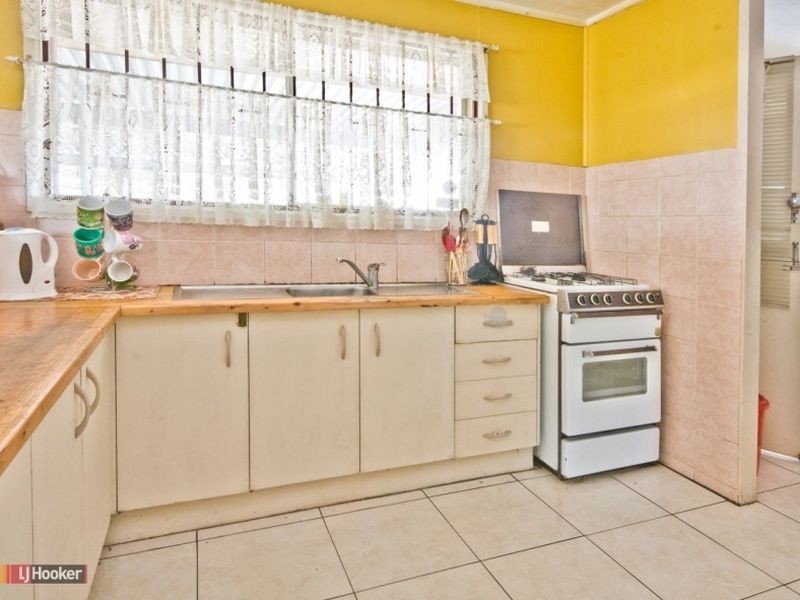 4 Southampton Road, Carole Park QLD 4300