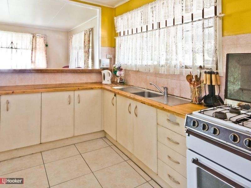 4 Southampton Road, Carole Park QLD 4300