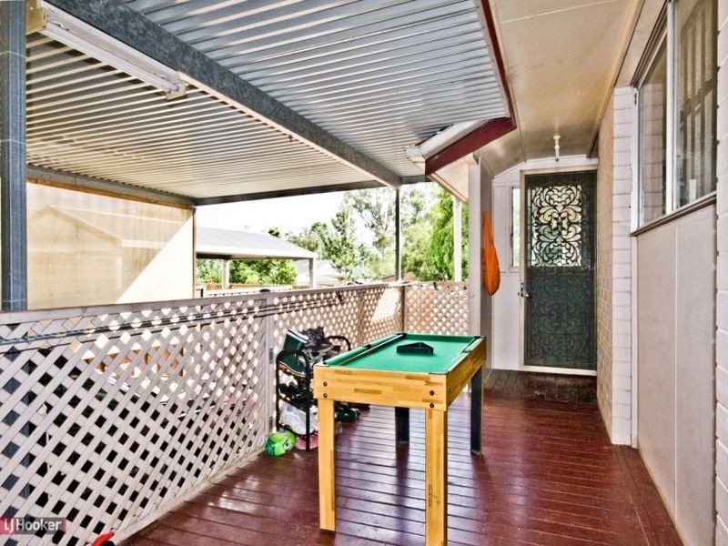 4 Southampton Road, Carole Park QLD 4300