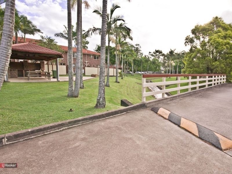 4/3 Costata Street, Hillcrest QLD 4118