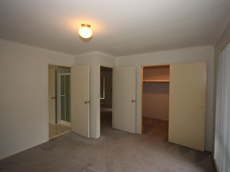 16 Belinda Court, Munruben QLD 4125