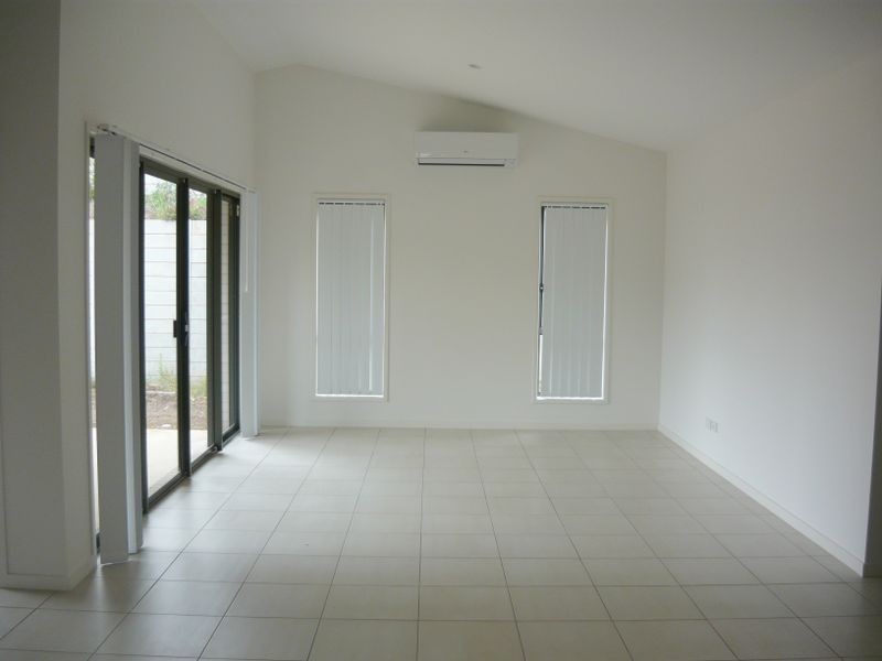 84 Pioneer Drive, Kuraby QLD 4112