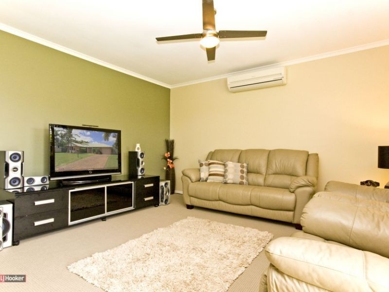 85 Bottlebrush Drive, Regents Park QLD 4118