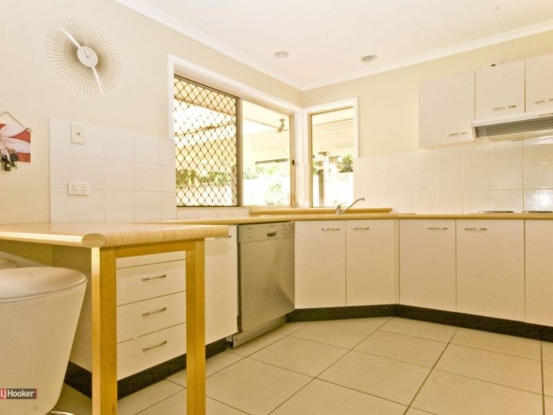 85 Bottlebrush Drive, Regents Park QLD 4118