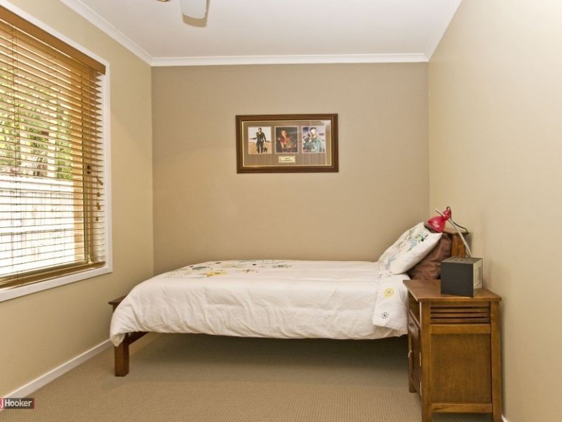 85 Bottlebrush Drive, Regents Park QLD 4118