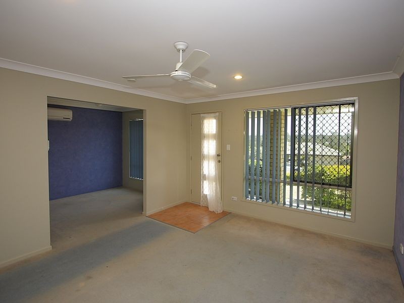 5 Samia Court, Regents Park QLD 4118