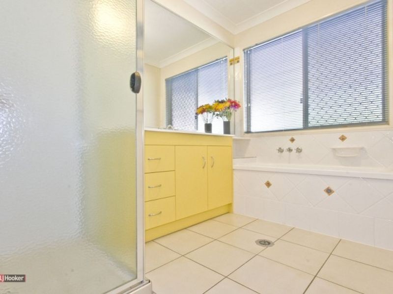 12 Norfolk Drive, Cedar Vale QLD 4285
