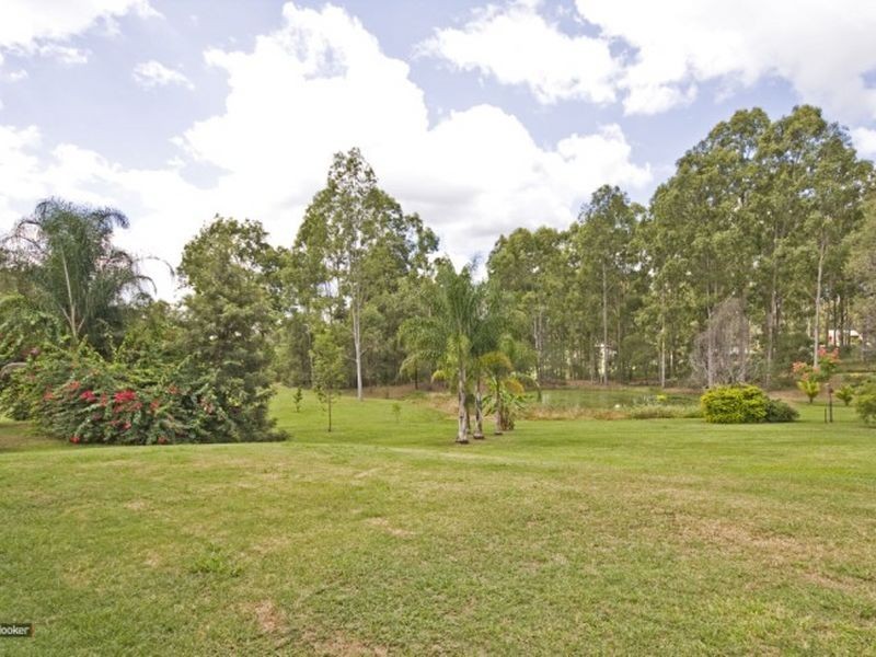 12 Norfolk Drive, Cedar Vale QLD 4285