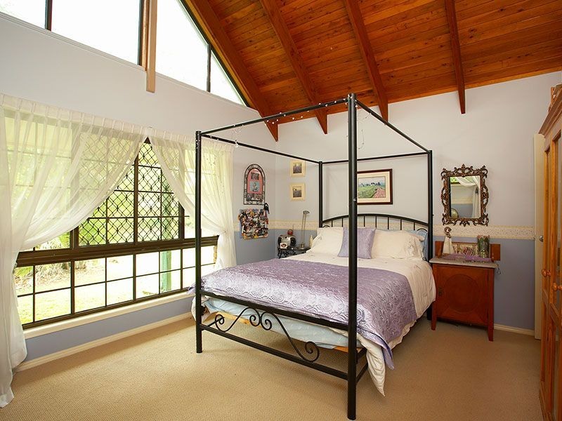 54 Jacaranda Avenue, Boronia Heights QLD 4124