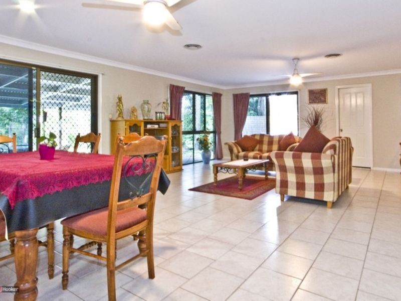 26 Andall Road, Park Ridge South QLD 4125