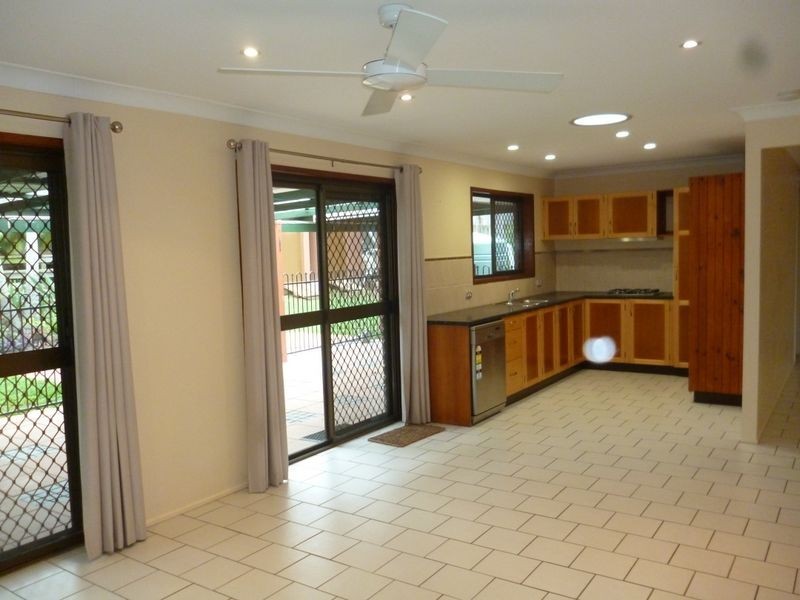 48 Caloola Drive, Springwood QLD 4127