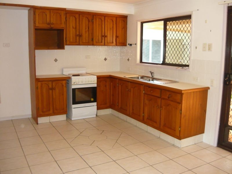 8 Clonmel Street, Regents Park QLD 4118