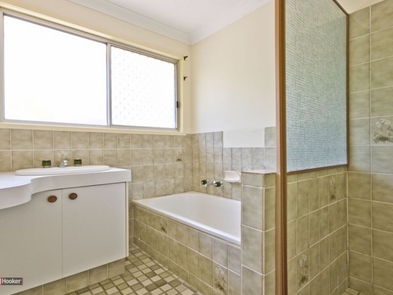 18 Parklands Drive, Boronia Heights QLD 4124