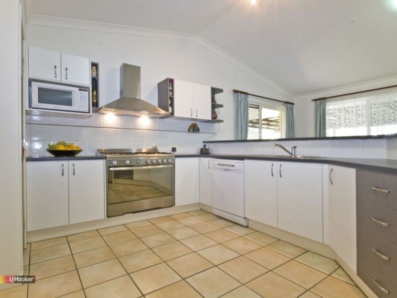 134 Horseshoe Crescent, New Beith QLD 4124