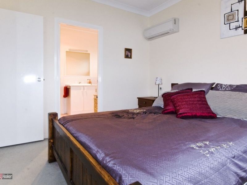 26 Parkside Drive, Crestmead QLD 4132