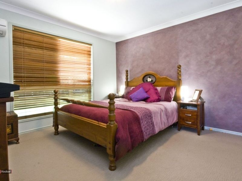 111 Thylungra Road, Park Ridge South QLD 4125