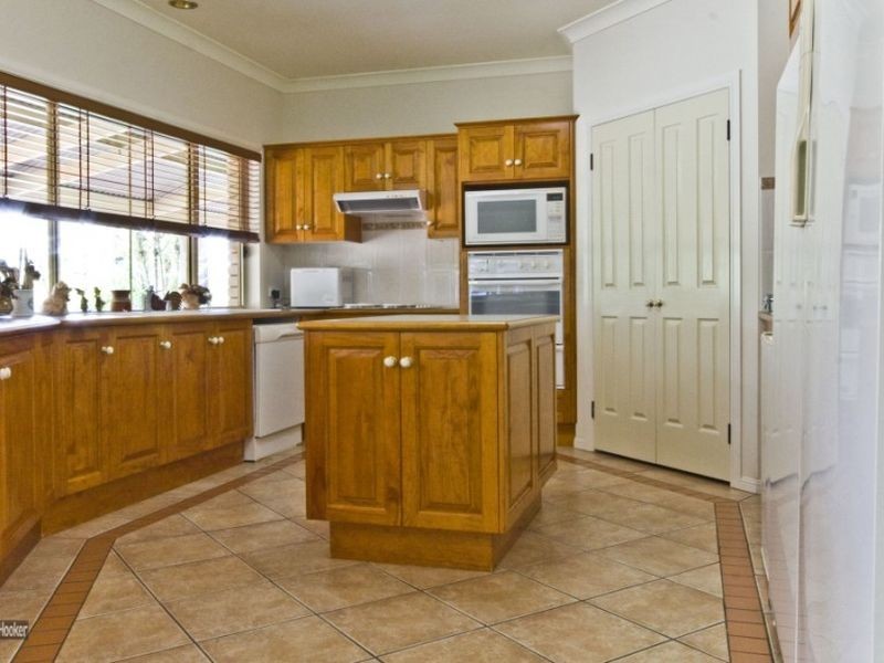 305 Forestdale Drive, Forestdale QLD 4118