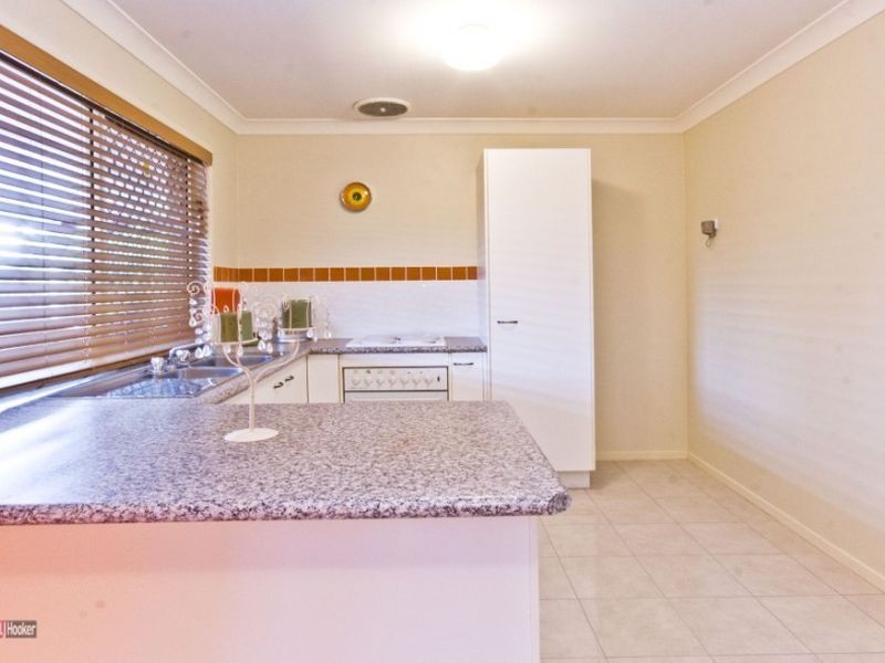26 Lorraine Street, Crestmead QLD 4132