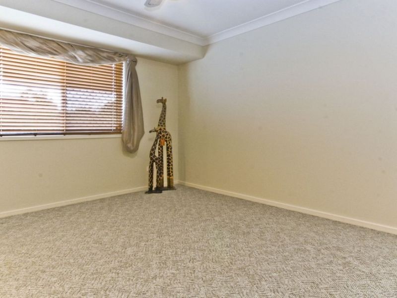 26 Lorraine Street, Crestmead QLD 4132