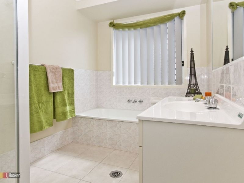 26 Lorraine Street, Crestmead QLD 4132