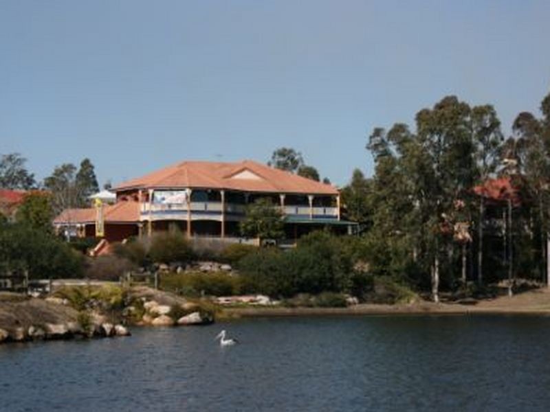 5/3 The Esplanade, Forest Lake QLD 4078