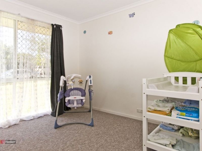 5 Westwood Drive, Hillcrest QLD 4118
