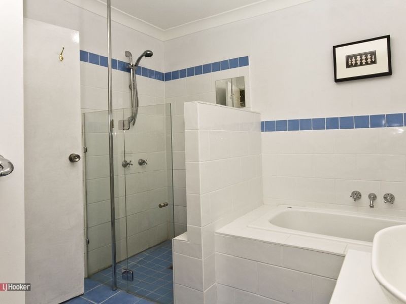 218 Middle Road, Boronia Heights QLD 4124