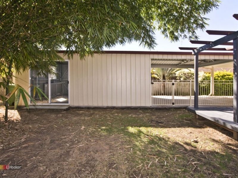 73 Federation Drive, Hillcrest QLD 4118