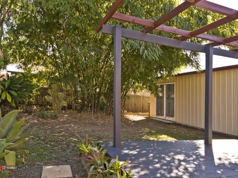 73 Federation Drive, Hillcrest QLD 4118