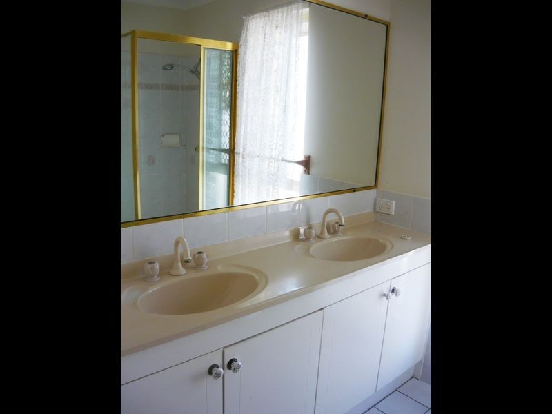 18 Frankenia Court,, Regents Park QLD 4118