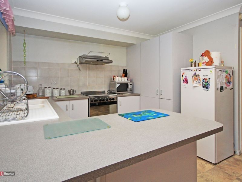 16 Barcrest Court, Crestmead QLD 4132