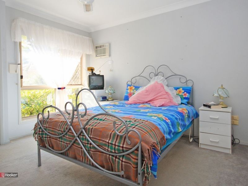 16 Barcrest Court, Crestmead QLD 4132