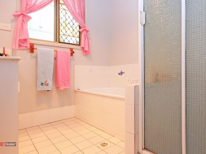 16 Barcrest Court, Crestmead QLD 4132