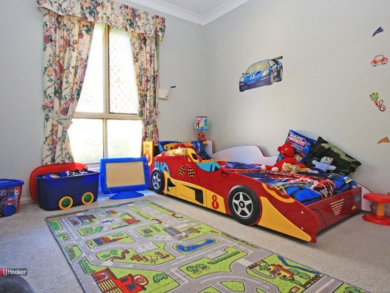16 Barcrest Court, Crestmead QLD 4132