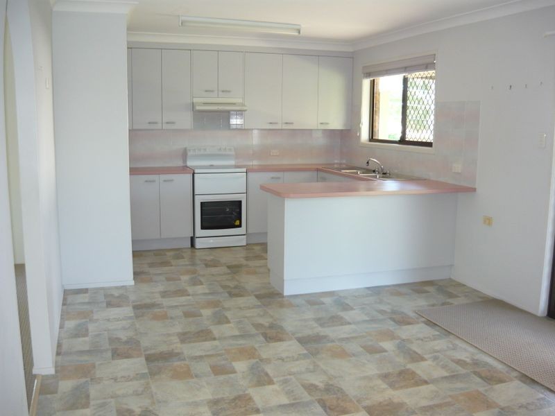 25 Newburn Street, Hillcrest QLD 4118