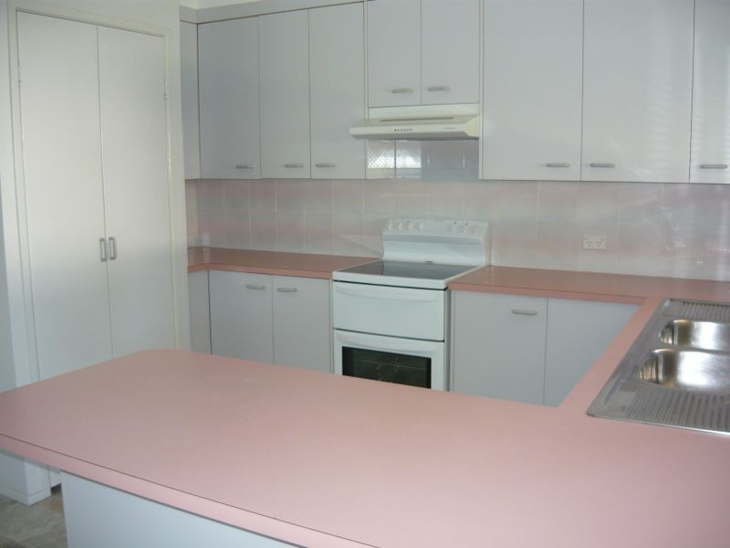 25 Newburn Street, Hillcrest QLD 4118