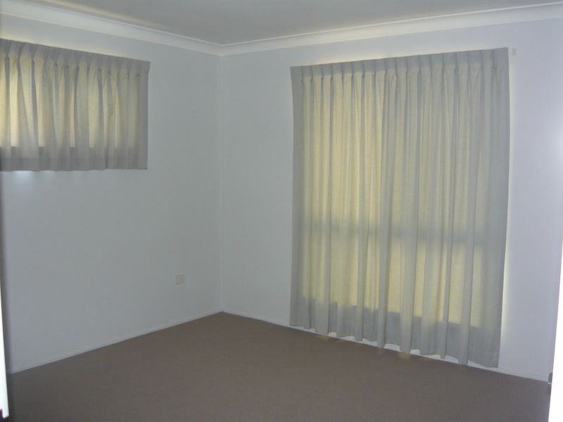 25 Newburn Street, Hillcrest QLD 4118