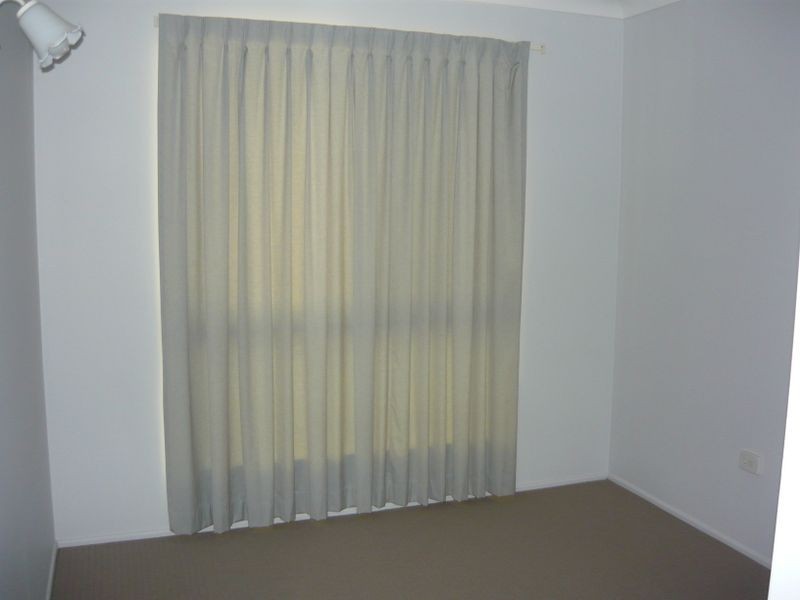 25 Newburn Street, Hillcrest QLD 4118