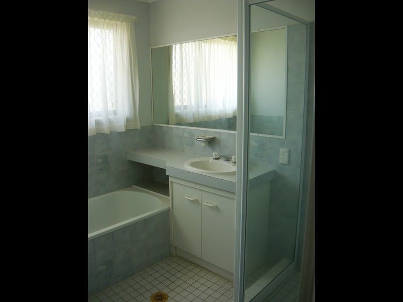 25 Newburn Street, Hillcrest QLD 4118