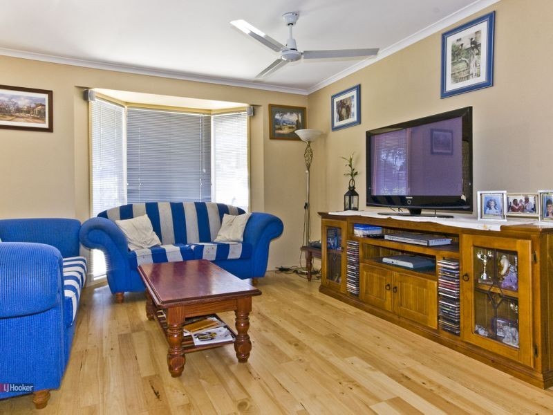 27 Bushland Drive, Regents Park QLD 4118