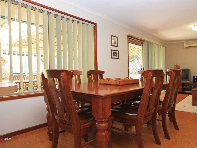 10 Arbour Way, Regents Park QLD 4118