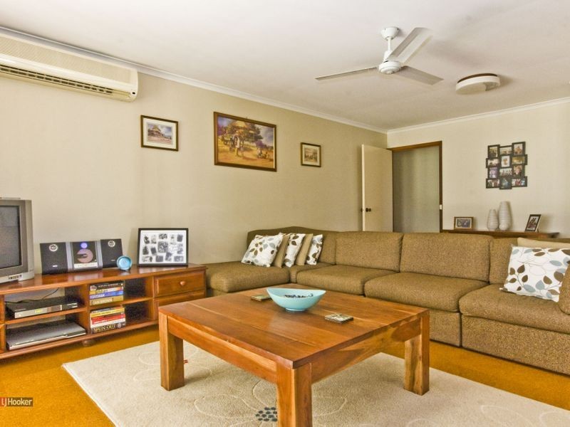 10 Arbour Way, Regents Park QLD 4118