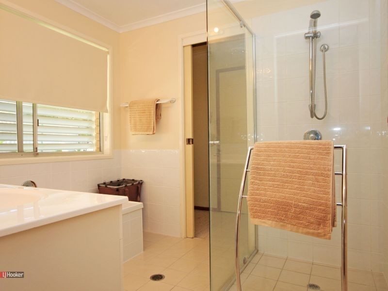 10 Arbour Way, Regents Park QLD 4118