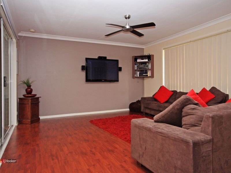 6 Paroo Close, Hillcrest QLD 4118