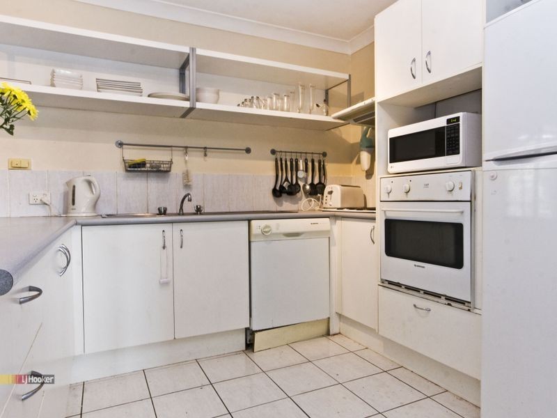 6 Paroo Close, Hillcrest QLD 4118