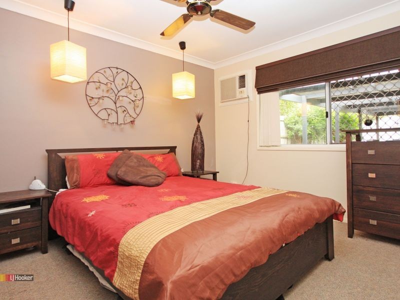 6 Paroo Close, Hillcrest QLD 4118