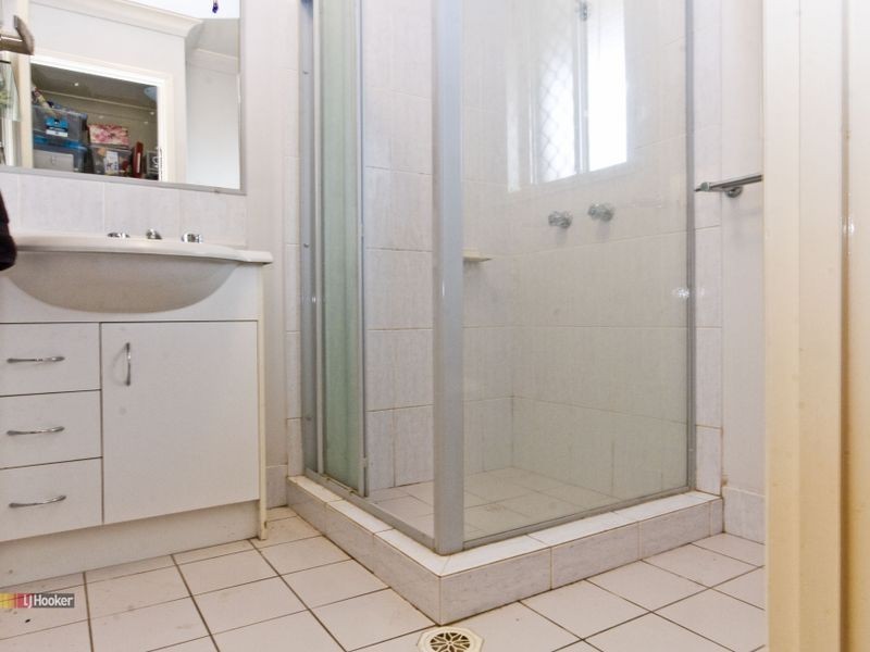 6 Paroo Close, Hillcrest QLD 4118