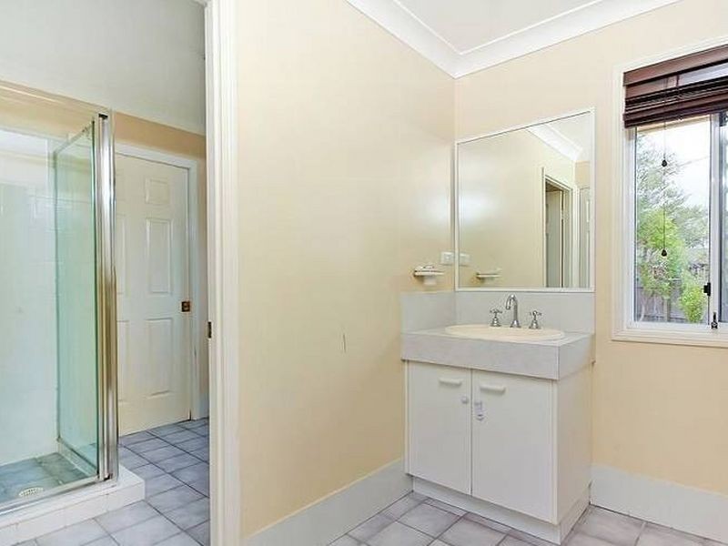 5 Parkside Drive, Crestmead QLD 4132