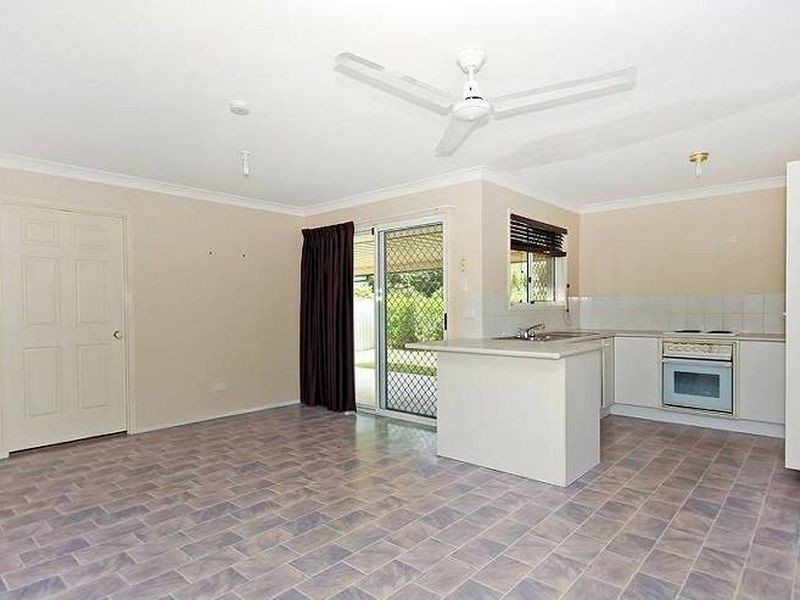 5 Parkside Drive, Crestmead QLD 4132